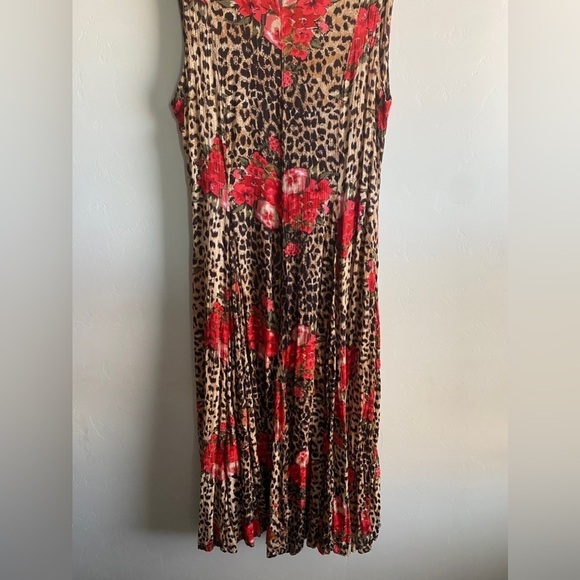 M.P.H -  Leopard 🐆 and Rose 🌹 Dress - Picture 6 of 10